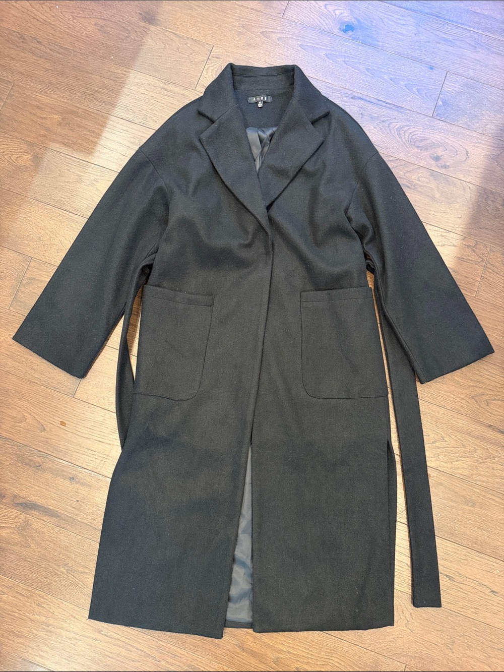 Fore Black Trench Coat in Black Size Medium - C11-678